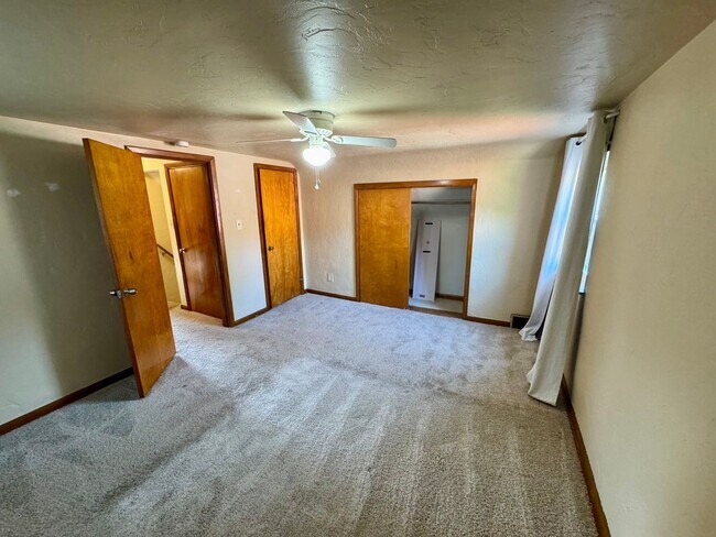 Building Photo - 1076 Thornwood Dr