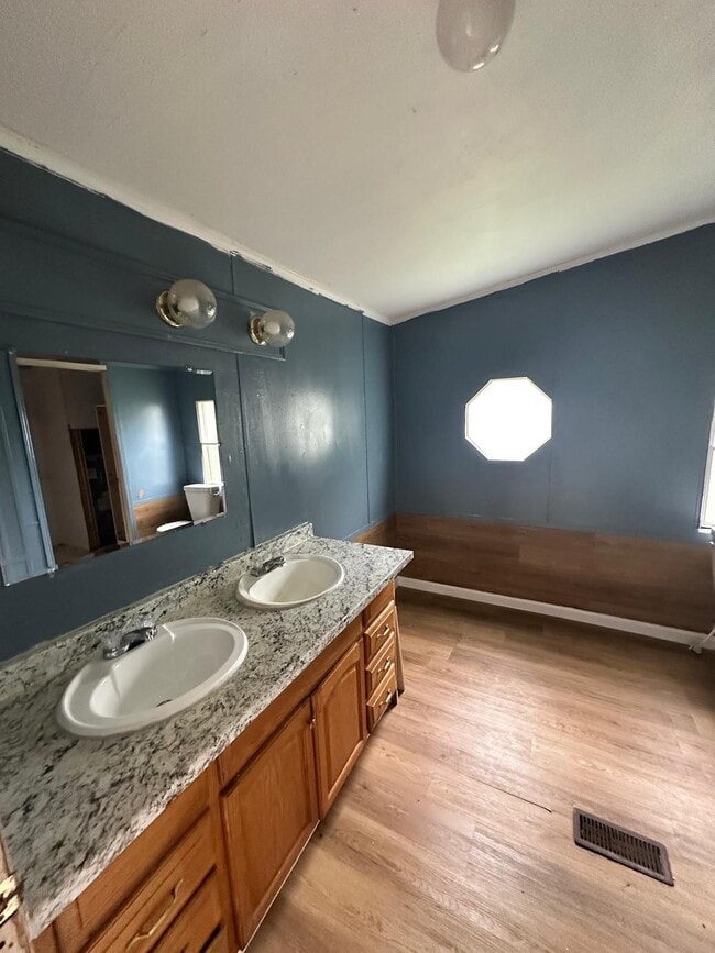 Building Photo - 8623 Bloombury Ln