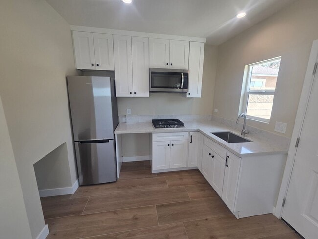 Building Photo - Brand new 400 SF ADU with laundry