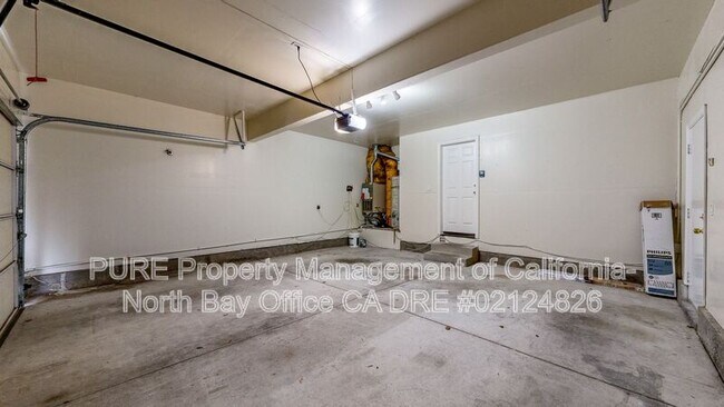 Building Photo - 2003 Jackrabbit Ct