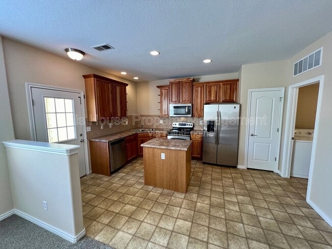 Building Photo - 5551 W 29th St