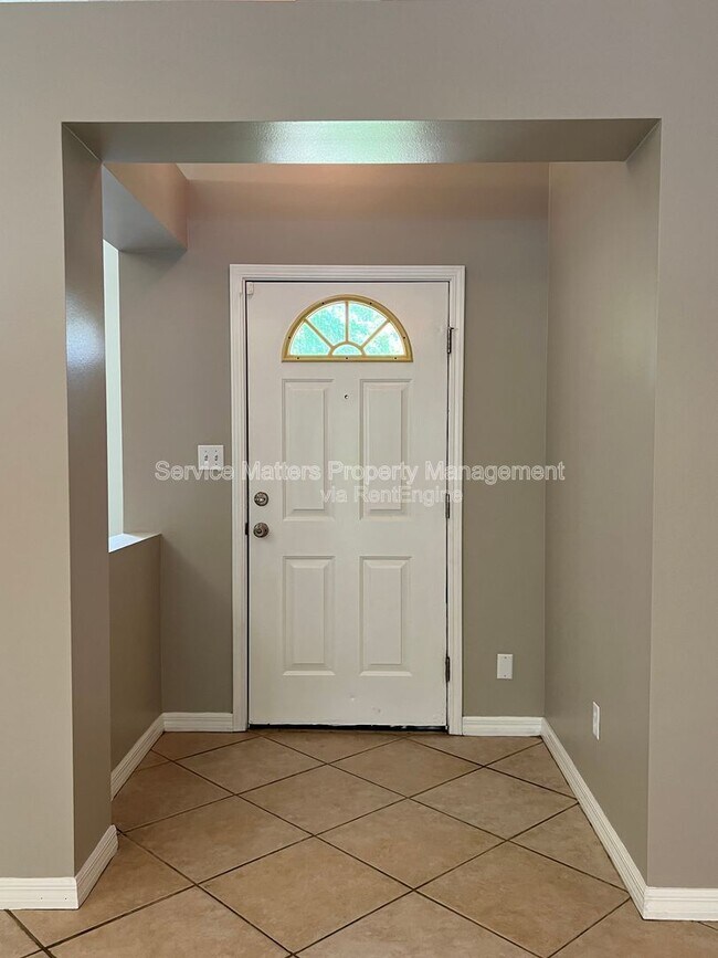 Building Photo - 5784 Twisted Oak Ct