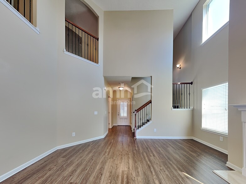 Building Photo - 1287 Wentworth Dr