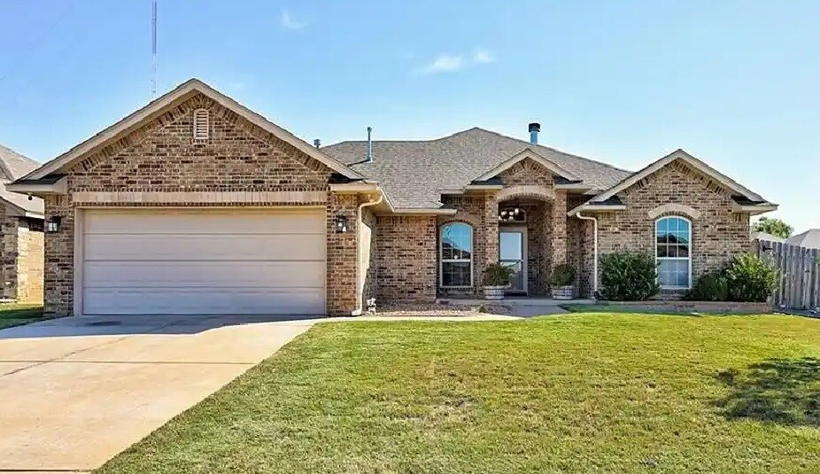 Primary Photo - 3300 Marilyn Dr