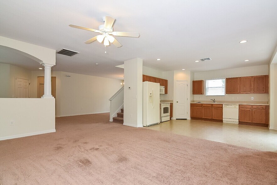 Building Photo - 10138 Perthshire Cir