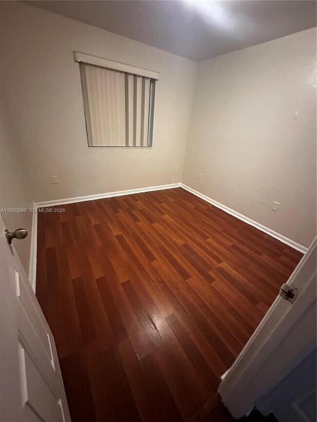 Building Photo - 2818 SE 15th Rd