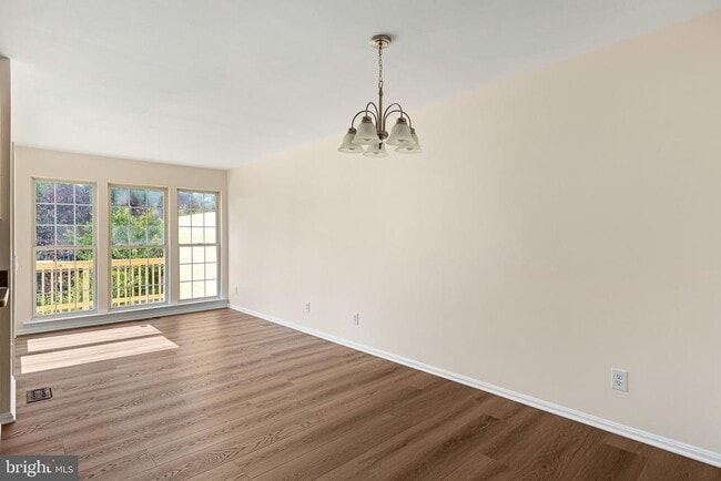 Building Photo - 22 Crenshaw Ct