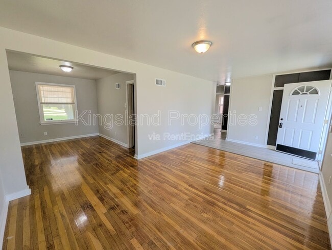 Building Photo - 9418 Pattonwood Dr