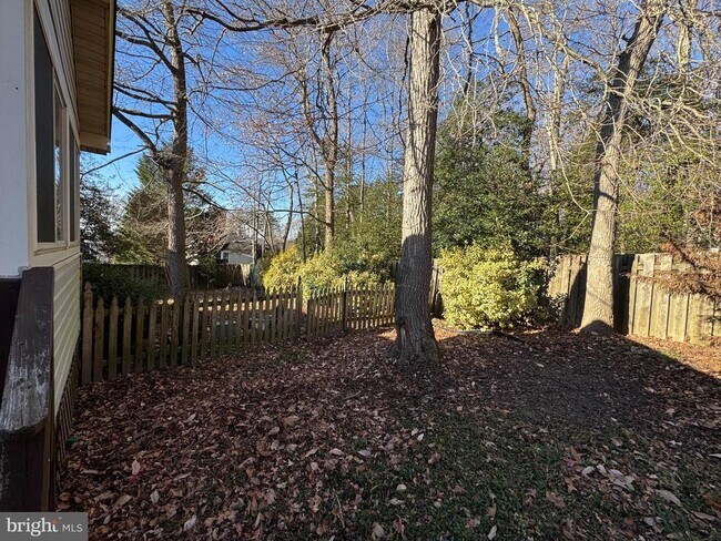 Building Photo - 3132 Laurel View Dr