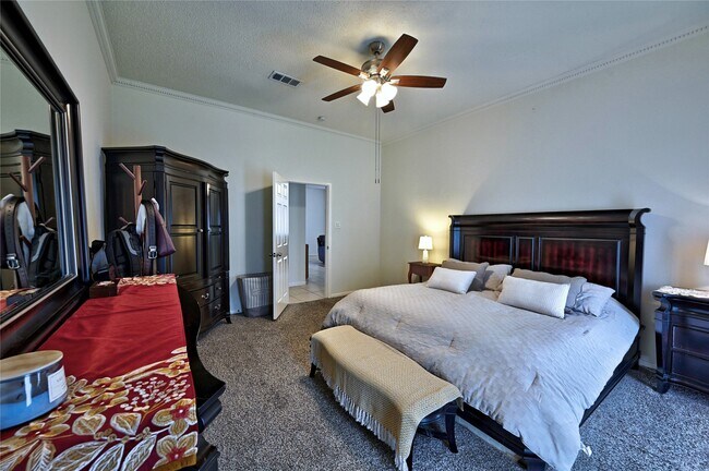 Building Photo - 7407 Creekfield Dr