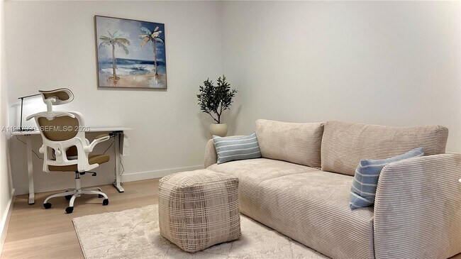 Building Photo - 9201 E Bay Harbor Dr