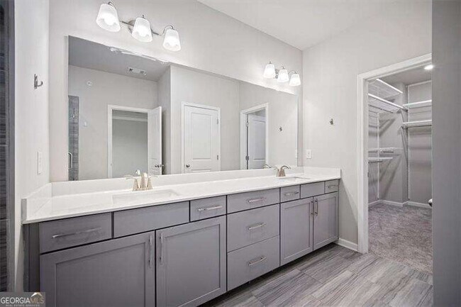 Building Photo - 1505 Slopeside Loop SE