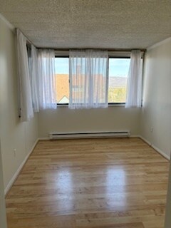 Building Photo - 550 Clay Ave