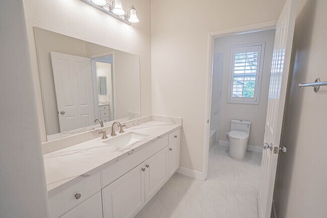 Building Photo - Spacious 4-Bedroom Pool Home in Saugus with Stunning Views & Community Amenities!