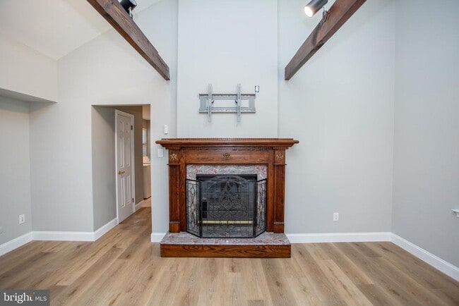 Building Photo - 19 Seton Hill Ct