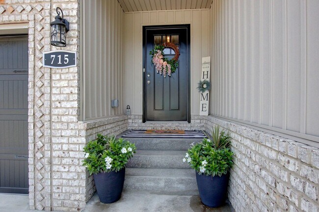 Building Photo - 715 Jodine Ann Dr