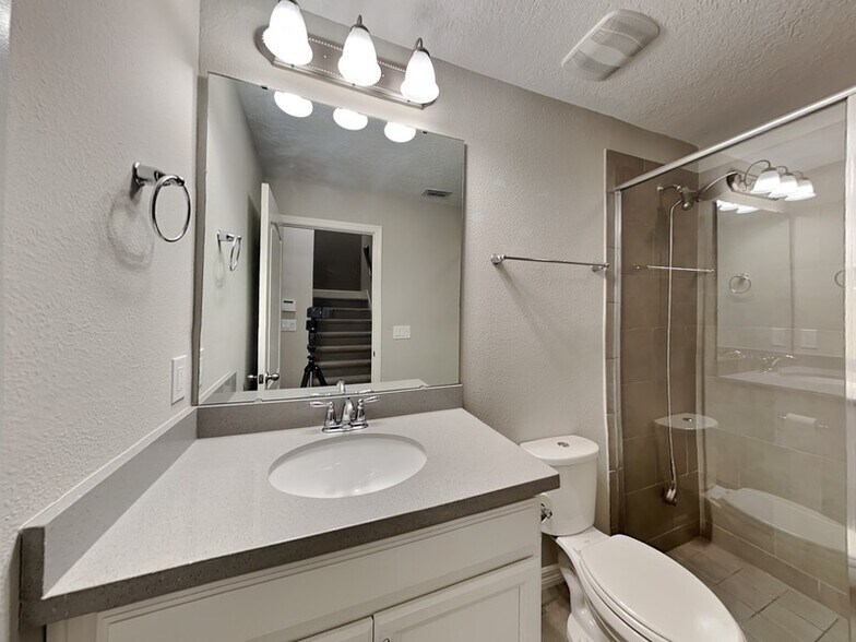 Building Photo - 56 Boardwalk Ave