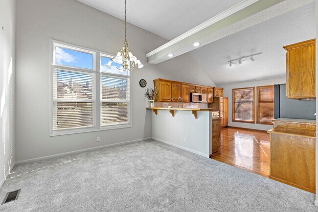 Building Photo - Four Bedroom Home Available in Overland Park