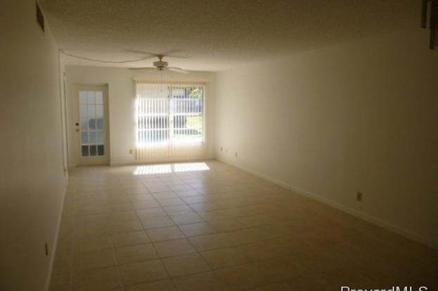 Building Photo - 201 St Lucie Ln