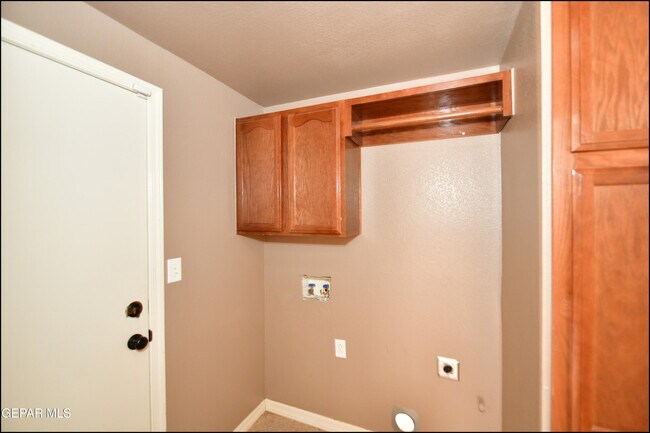 Building Photo - 3257 Sunset Point Dr