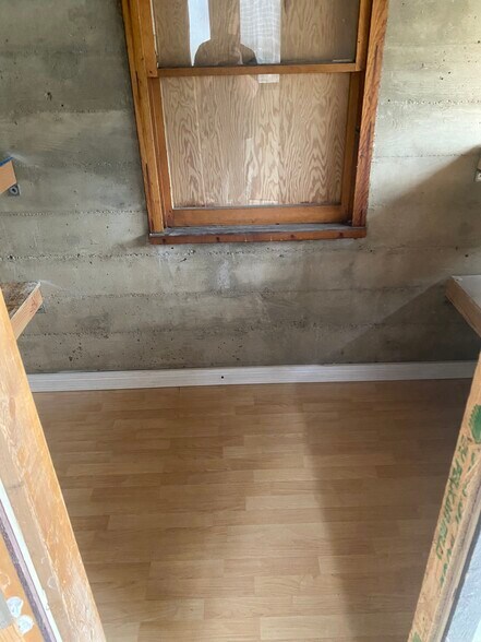 Building Photo - 25 N 300 E
