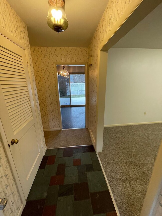 Building Photo - 3 Bed 1 Bath Ranch Home in Manheim Township