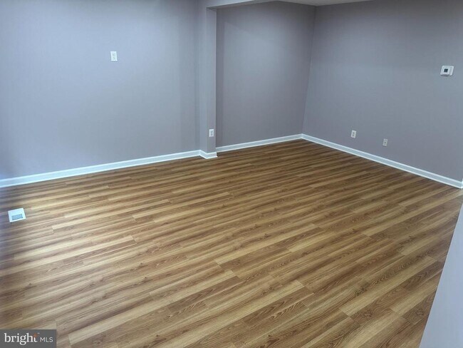 Building Photo - 12705 Town Center Way