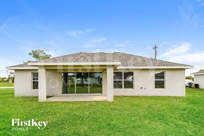 Building Photo - 912 Trafalgar Parkway