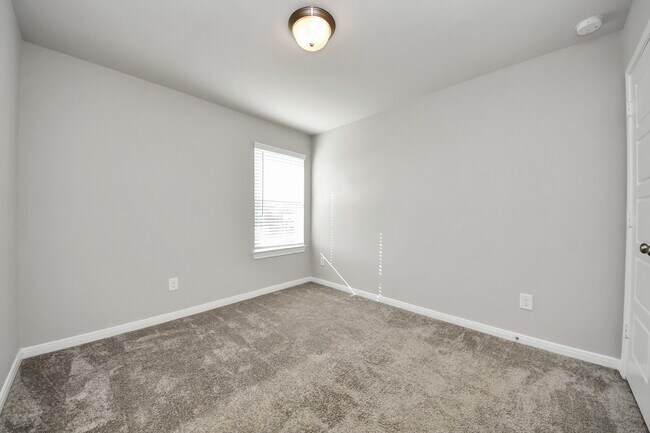 Building Photo - 4414 Silvergrass Ln