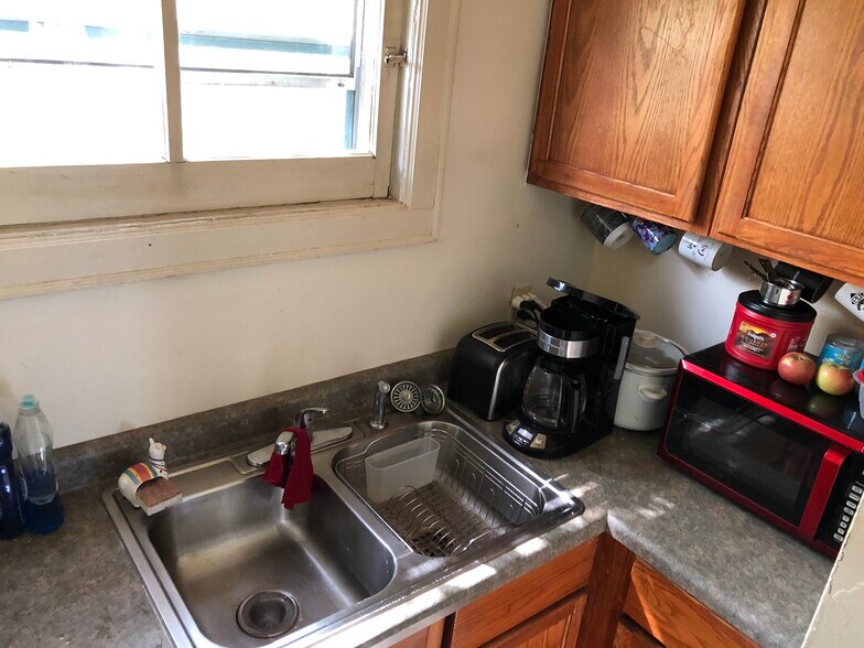 Building Photo - 505 S 4th St