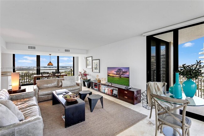 Building Photo - 3000 N Ocean Dr