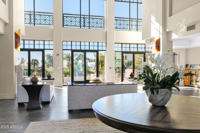 Building Photo - 8 Biltmore Estates Dr