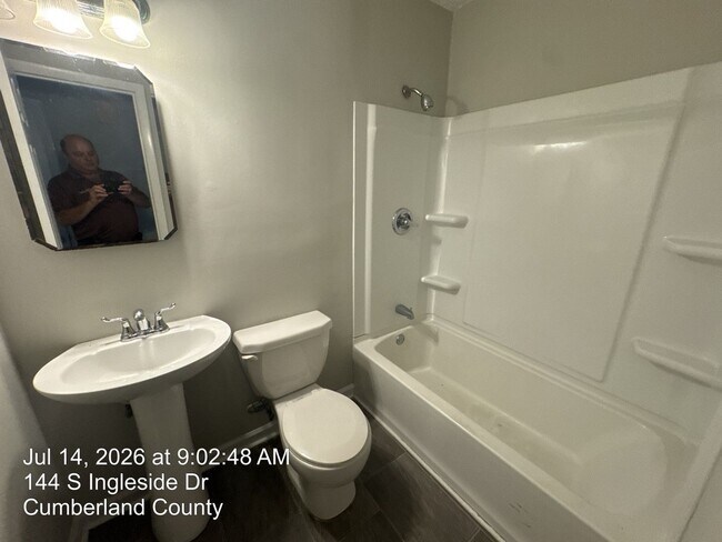 Building Photo - 144 S Ingleside Dr