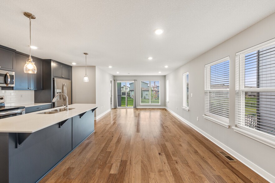 Dinning Rm & Living Rm - 13305 W 180th St