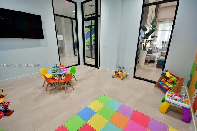 Building Photo - 4221 SW 178th Ave