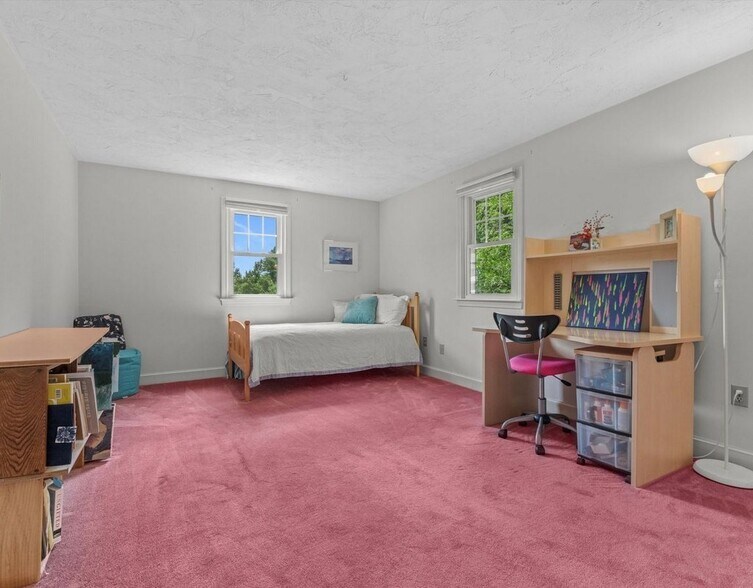 Building Photo - 9 Pleasantview Ter