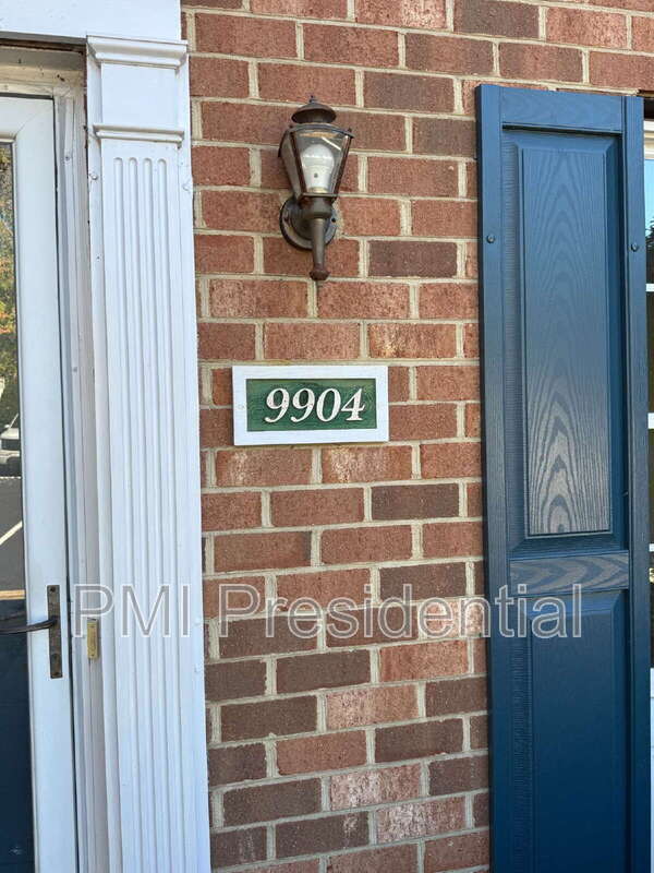 Building Photo - 9904 Whitney Cir