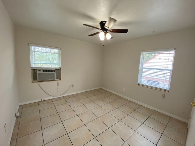 Building Photo - 1613 Flagler Ave