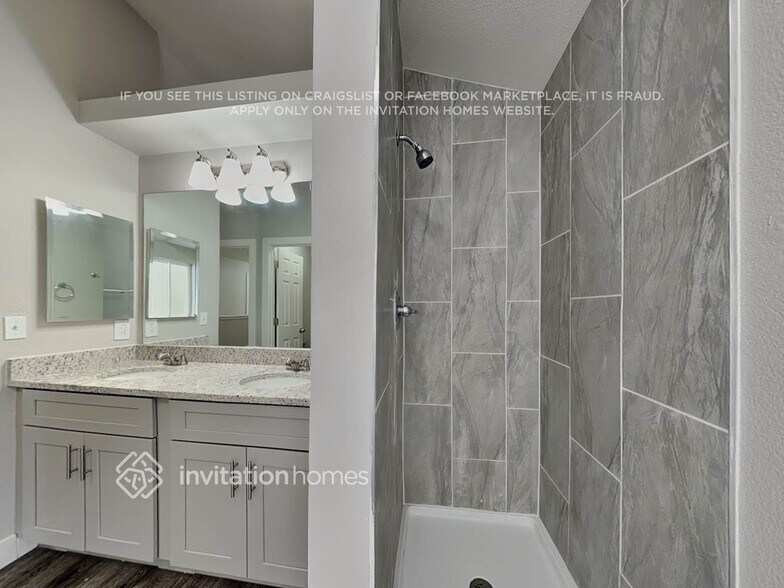 Building Photo - 720 Ancestra Dr