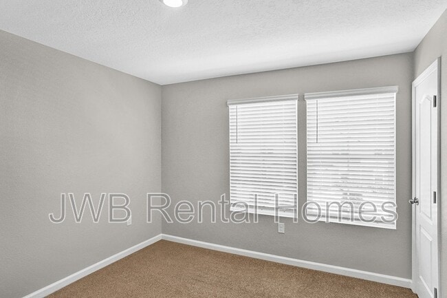 Building Photo - 540 Running Wds St