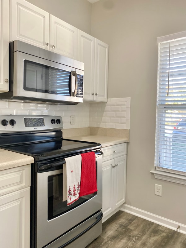 Building Photo - 842 Kiawah Ln