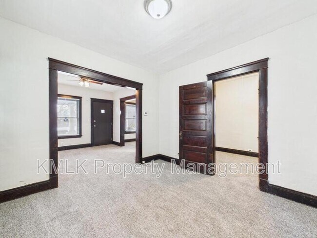 Building Photo - 2997 E 128th St