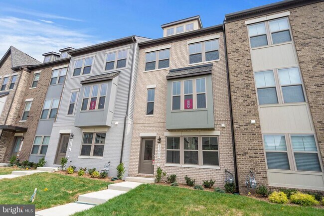 Primary Photo - 12606 BRANCH HOLLOW Ln