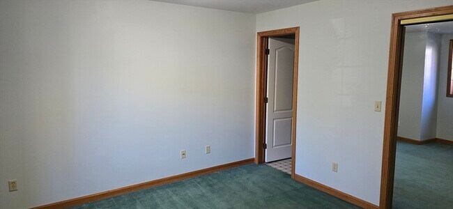 Building Photo - 22 High St