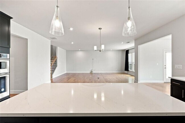 Building Photo - 406 Riverclub Rd
