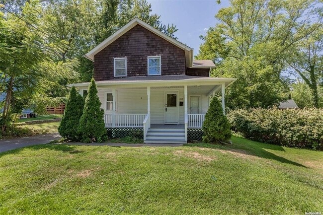 Primary Photo - 192 Woodhull Rd