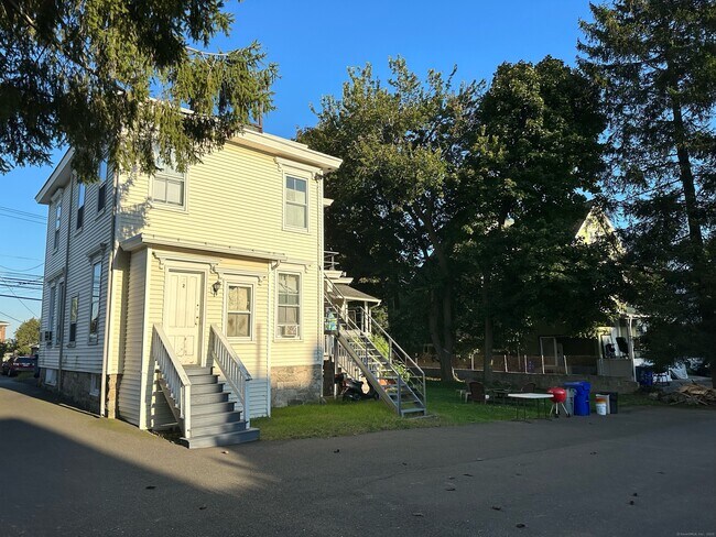 Building Photo - 54 Fairfield Ave