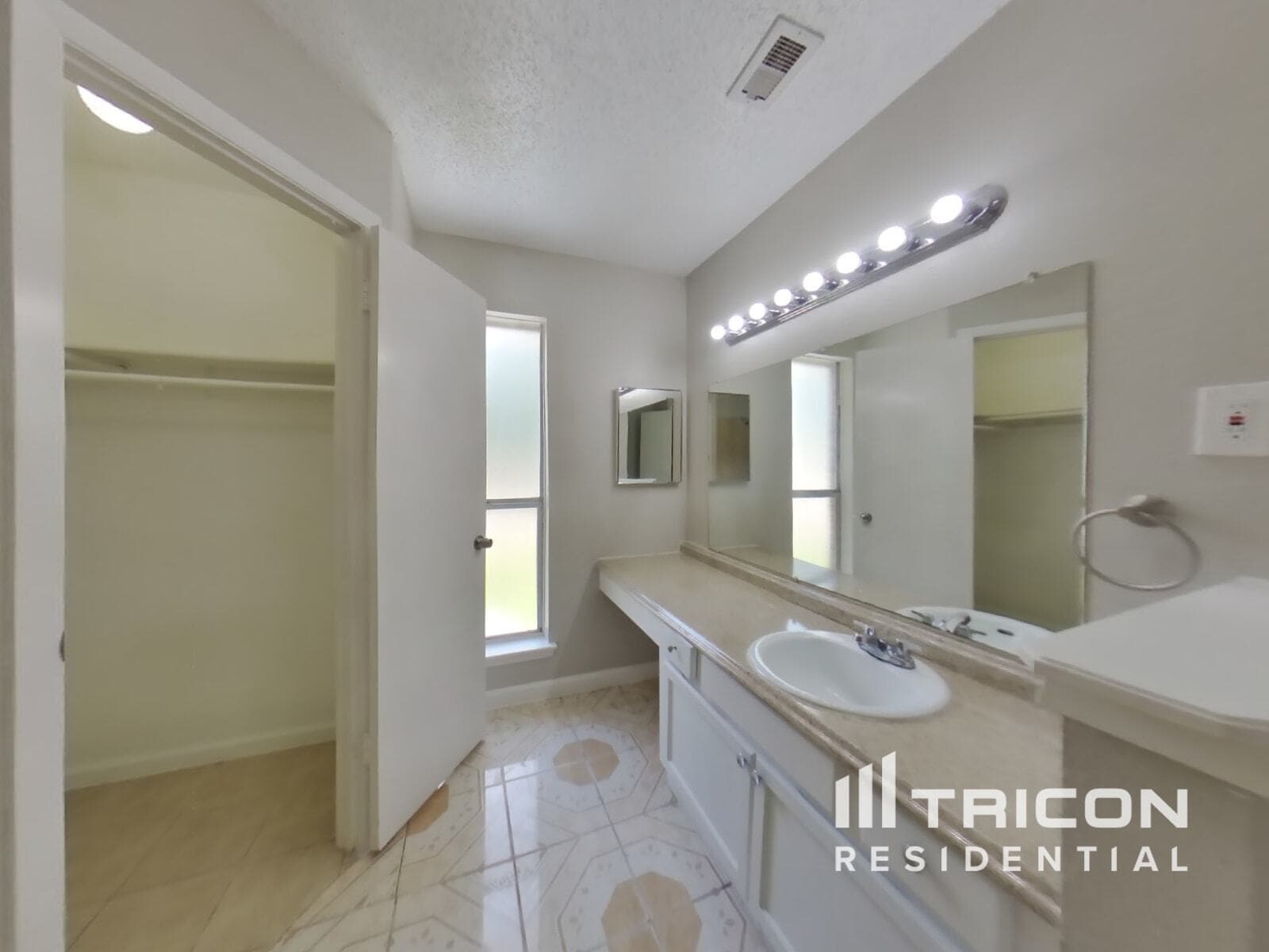 Building Photo - 7434 Tetela Dr