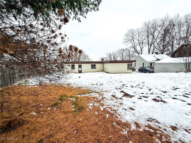 Building Photo - 1635 Goodyear Blvd