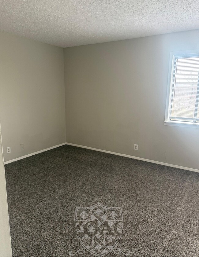 Building Photo - 1073 Harold Dr